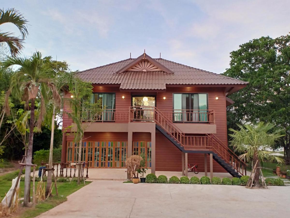 Hotel Baanbua Nonlen à Udon Thani Extérieur photo
